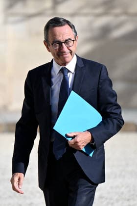 NEWS : Rencontre des dirigeants des partis avec le prÃ sident francais Ã l ElysÃ e - 18 09 2026 Candidate for French Presidential Election Bruno Retailleau arrives at the Elysee Palace for a meeting with French President in Paris on September 18, 2026.  Copyright: xLionelxUrmanx