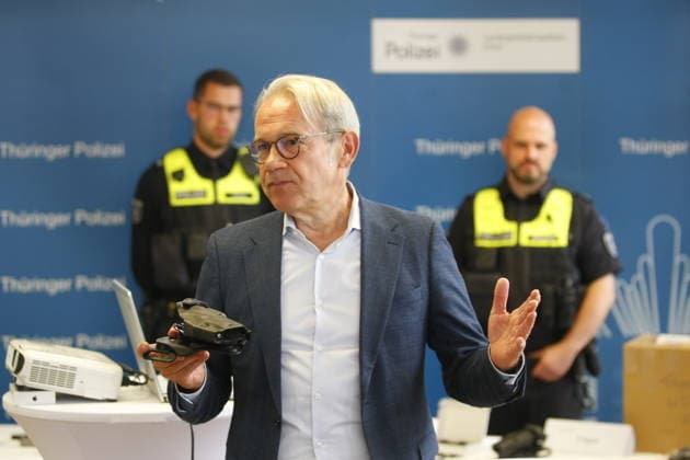 Police Unveil Holster-Tr Copyright: xMarioxGentzelx