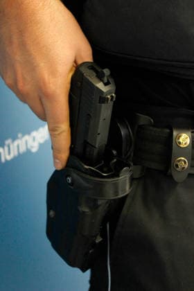Police Unveil Holster-Triggered Bodycam System for the First Time Erfurt, September 18, 2 Copyright: xMarioxGentzelx
