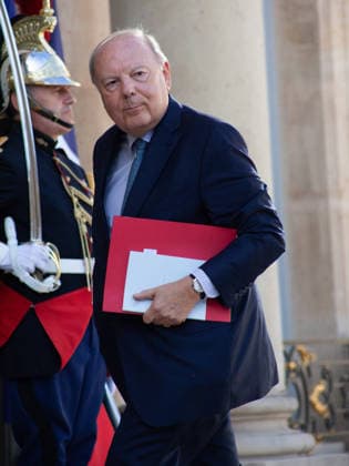 International Crisis: Meeting of Party Leaders at the Élysée Palace Faced with the international crisis, the French President brings together presidential candidates and party leaders at the Élysée Palace for a meeting 459759 2026 09 18 Paris, France  Copyright: xOlivierxJorrionx xStarfacex STAR_459759_020