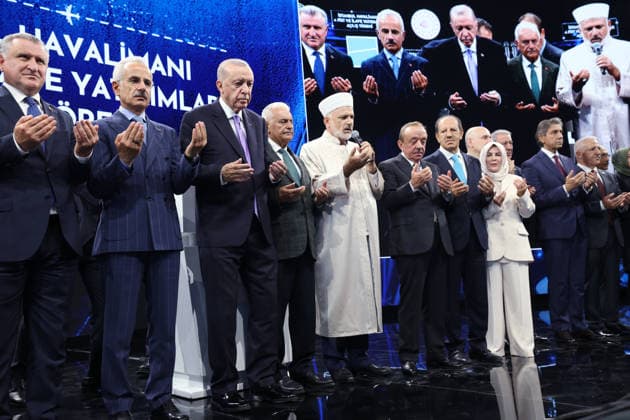 Turkish President Recep Tayyip Erdogan ISTANBUL, TURKIYE - SEPTEMBER 18: (----EDITORIAL USE ONLY - MANDATORY CREDIT - TURKISH PRESIDENCY MURAT CETINMUHURDAR HANDOUT - NO MARKETING NO ADVERTISING CAMPAIGNS - DISTRIBUTED AS A SERVICE TO CLIENTS----) Turkish President Recep Tayyip Erdogan attends the opening ceremony for Istanbul Airport s fourth runway and additional investments in Istanbul, Turkiye, on September 18, 2026. TUR Presidency Murat Cetinmuhurdar Anadolu Istanbul Turkey. Editorial use only. Please get in touch for any other usage.  Copyright: x2026xAnadoluxTURxPresidencyx MuratxCetinmuhurdarx