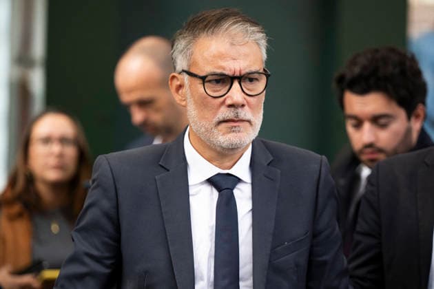 Olivier Faure Leaves Elysee Palace After Meeting With French President - Paris Olivier Faure PS and Manuel Bompard LFI after a meeting with French President at the Elysee Palace in Paris on September 18, 2026. Photo by Eliot Blondet ABACAPRESS.COM Paris France France  Copyright: xBlondetxEliot ABACAx
