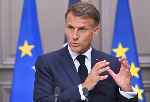 French President Emmanuel Macron speaks at a press conference following a meeting on the geopolitical situation and its consequences, which brought together candidates for the 2027 presidential election and party leaders at the Élysée Palace in Paris, France, on September 18, 2026. Emmanuel Macron called for the development of a plan to protect our critical infrastructure against Russian hybrid attacks. France’s President Emmanuel Macron addresses the audience during a press conference following a meeting with candidates for the 2027 presidential election and party leaders focused on the geopolitical situation and its consequences, at the Élysée Palace in Paris, France, on September 18, 2026. Emmanuel Macron requested the preparation of a  Copyright: xChristianxLiewigx xBestimagexChristianxLiewigx xBestimagex
