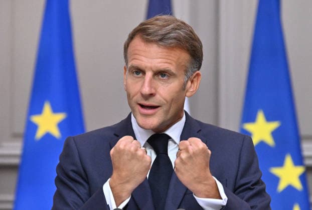 French President Emmanuel Macron speaks at a press conference following a meeting on the geopolitical situation and its consequences, which brought together candidates for the 2027 presidential election and party leaders at the Élysée Palace in Paris, France, on September 18, 2026. Emmanuel Macron called for the development of a plan to protect our critical infrastructure against Russian hybrid attacks. France’s President Emmanuel Macron addresses the audience during a press conference following a meeting with candidates for the 2027 presidential election and party leaders focused on the geopolitical situation and its consequences, at the Élysée Palace in Paris, France, on September 18, 2026. Emmanuel Macron requested the preparation of a  Copyright: xChristianxLiewigx xBestimagexChristianxLiewigx xBestimagex