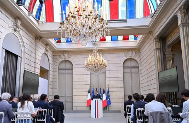 French President Emmanuel Macron speaks at a press conference following a meeting on the geopolitical situation and its consequences, which brought together candidates for the 2027 presidential election and party leaders at the Élysée Palace in Paris, France, on September 18, 2026. Emmanuel Macron called for the development of a plan to protect our critical infrastructure against Russian hybrid attacks. France’s President Emmanuel Macron addresses the audience during a press conference following a meeting with candidates for the 2027 presidential election and party leaders focused on the geopolitical situation and its consequences, at the Élysée Palace in Paris, France, on September 18, 2026. Emmanuel Macron requested the preparation of a  Copyright: xChristianxLiewigx xBestimagexChristianxLiewigx xBestimagex