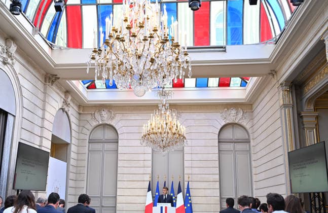 French President Emmanuel Macron speaks at a press conference following a meeting on the geopolitical situation and its consequences, which brought together candidates for the 2027 presidential election and party leaders at the Élysée Palace in Paris, France, on September 18, 2026. Emmanuel Macron called for the development of a plan to protect our critical infrastructure against Russian hybrid attacks. France’s President Emmanuel Macron addresses the audience during a press conference following a meeting with candidates for the 2027 presidential election and party leaders focused on the geopolitical situation and its consequences, at the Élysée Palace in Paris, France, on September 18, 2026. Emmanuel Macron requested the preparation of a  Copyright: xChristianxLiewigx xBestimagexChristianxLiewigx xBestimagex