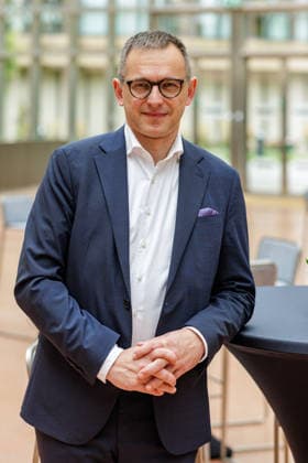 September 18, 2026, Düsseldorf: Dr. Philipp Nagl, CEO of DB InfraGo AG, on the sidelines of the NRW 2026 Infrastructure Conference, themed Building and Renovating Bridges Faster, Düsseldorf, Ministry of the Environment, Nature Conservation, and Transportation, Emilie Preyer Platz 1, North Rhine-Westphalia, Germany