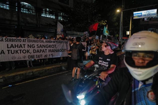 September 18, 2026, Philippines: Students from La Salle along with One Taft, a coalition of Taft-based schools, stage a Black Friday Protest on Friday at Taft Ave, Metro Manila. It coincided with the Black Friday Protests from different universities and a preparation for the mass movement on Sept. 21 for the Martial Law anniversary. Among the calls were for the alleged human rights abuses, corruption, and the Pax Silica initiative under the administration of President Ferdinand Marcos Jr. Philippines - ZUMAr240 20260918_zip_r240_044 Copyright: xMarcxDominicxRostratax