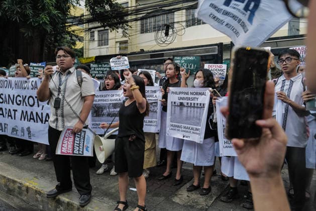 September 18, 2026, Philippines: Students from La Salle along with One Taft, a coalition of Taft-based schools, stage a Black Friday Protest on Friday at Taft Ave, Metro Manila. It coincided with the Black Friday Protests from different universities and a preparation for the mass movement on Sept. 21 for the Martial Law anniversary. Among the calls were for the alleged human rights abuses, corruption, and the Pax Silica initiative under the administration of President Ferdinand Marcos Jr. Philippines - ZUMAr240 20260918_zip_r240_032 Copyright: xMarcxDominicxRostratax
