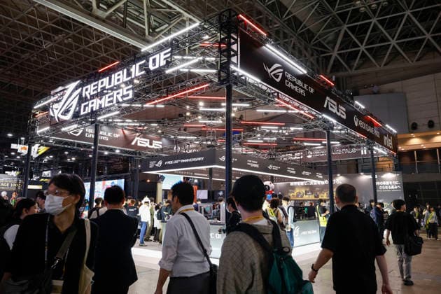 September 18, 2026, Chiba, Japan: Visitors gather at Makuhari Messe for Tokyo Game Show (TGS) 2026 in Chiba, near Tokyo. This year marks 30 years since the show began. A total of 1,138 companies and organizations from 53 countries participated in the largest exhibition in TGS history. The event runs through September 21. Chiba Japan  - ZUMAm191 20260918_aap_m191_023 Copyright: xRodrigoxReyesxMarinx