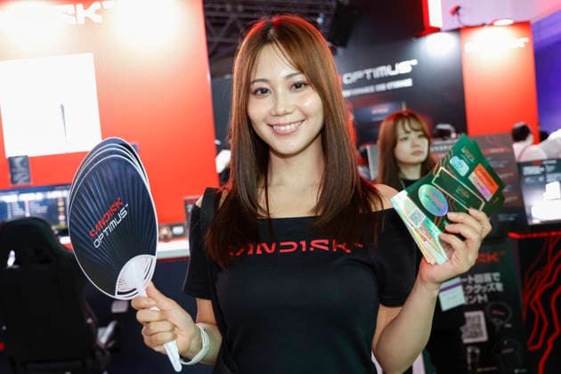 September 18, 2026, Chiba, Japan: A booth assistant poses for a photo during the Tokyo Game Show (TGS) 2026 in Makuhari Messe. This year marks 30 years since the show began. A total of 1,138 companies and organizations from 53 countries participated in the largest exhibition in TGS history. The event runs through September 21. Chiba Japan  - ZUMAm191 20260918_aap_m191_053 Copyright: xRodrigoxReyesxMarinx