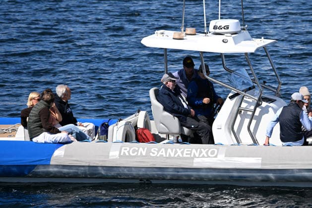 King Juan Carlos goes sailing with the Zuritas in Sanxenxo: Carlos, María, Alfonso Zurita, and King Juan Carlos sailing on September 18, 2026, in Madrid, Spain. FAMILY ROYALTY KING ZURITA BOAT OR Sanxenxo Sanxenxo Spain  Copyright: xOscarxOrtizx 7784037