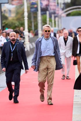 San Sebastián - The Mission Red Carpet Jeremy Irons attended The Mission Red Carpet during 74th San Sebastian International Film Festival at Victoria Eugenia Theatre on September 18, 2026 in Donostia San Sebastian, Spain Photo by ABACAPRESS.COM San Sebastian Euskadi Spain  Copyright: xABACAx