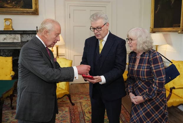 King Charles III at Dumfries House King Charles III presents the KingÂ s Medal for Music to Sir James MacMillan, accompanied by Lady MacMillan, at Dumfries House in Cumnock, Ayrshire. Picture date: Friday September 18, 2026., Credit:Jonathan Brady PA ROTA - B68 Avalon UK, Cumnock  Copyright: xJonathanxBradyx xPAxROTAx-xB68x xAvalonx 1136096479