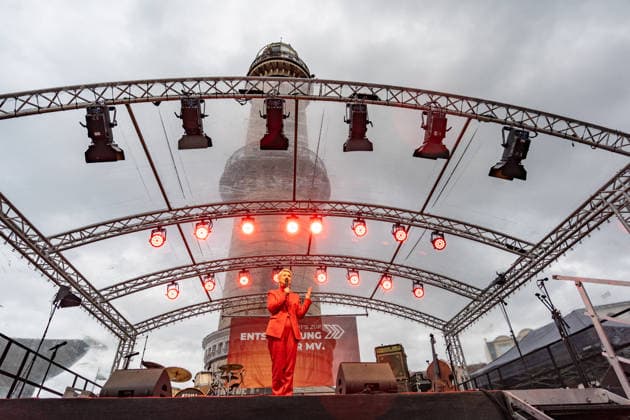 Minister-President and SPD lead candidate Manuela Schwesig at the campaign event in Rostock-Warnemünde; the SPD s closing rally at the Warnemünde Lighthouse for the state election in Mecklenburg-Western Pomerania, Rostock-Warnemünde, Mecklenburg-Western Pomerania, Germany, lighthouse