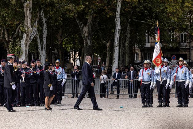 Laurent Nunez Presides Over A Tribute To Two Firefighters Who Died In Wildfires - Bordeaux Bordeaux, Gironde, Nouvelle-Aquitaine, France, September 18, 2026. French Interior Minister Laurent Nunez reviews the firefighters ahead of his speech during the national tribute to adjudants Anthony Berthome and Wilfried Schmitter at Place des Quinconces in Bordeaux. Photo by Stephane Duprat ABACAPRESS.COM Bordeaux NOUVELLE-AQUITAINE France  Copyright: xDupratxStephane ABACAx