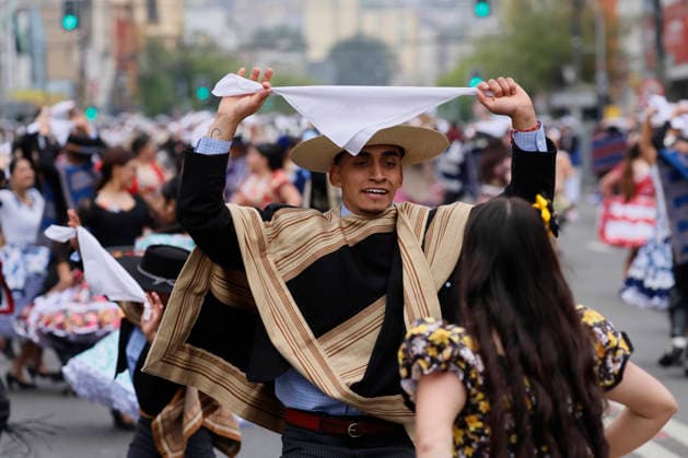 Valparaiso, September 18, 2026 Groups of cueca dancers perform a cueca during the commemoration of the 216th anniversary of National Independence, a ceremony held on Pedro Montt Avenue. Sebastian Cisternas Aton Chile, Valparaiso, Chile. Aton 1191682  Copyright: SEBASTIANxCISTERNAS xATONxCHILE
