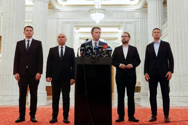 (260918) -- BUCHAREST, Sept. 18, 2026 -- Romania s Prime Minister-designate Siegfried Muresan (C) delivers a speech to the media at the Parliament Palace in Bucharest, Romania, Sept. 18, 2026. (Photo by Xinhua) ROMANIA-BUCHAREST-GOVERNMENT-PRIME MINISTER-DESIGNATE CristianxCristel 