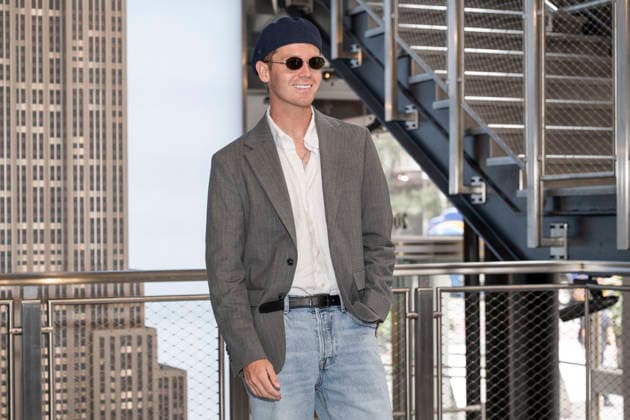 September 18, 2026, New York, New York, USA: JAMIE MILLER visits the Empire State Building in New York to celebrate his viral new single, Babydoll. 18 September 2026 New York USA  - ZUMAa265 20260918_zep_a265_001 Copyright: xEricxAcquayex