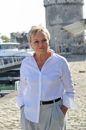 La Rochelle TV Fiction Festival 2026 Photocall September 18, 28th La Rochelle TV Fiction Festival 28th edition of the La Rochelle TV Fiction Festival Photocall for A la vie Muriel Robin 459756 September 18, 2026 France  Copyright: xBarbaraxNeymanx xStarfacex STAR_459756_301