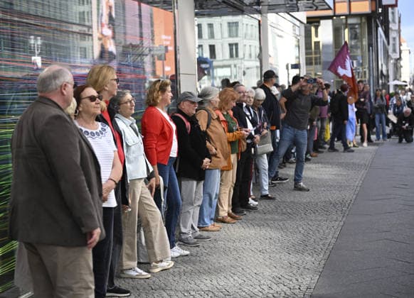 Protest held in Berlin in support of Russian House BERLIN, GERMANY - SEPTEMBER 18: Demonstrators gather in front of the Russian House Culture and Science Center on Friedrichstrasse to demand the continuation of its activities and the preservation of Goethe Institutes in Russia, forming a human chain during a protest in Berlin, Germany, on September 18, 2026. Halil Sagirkaya Anadolu Berlin Germany. Editorial use only. Please get in touch for any other usage.  Copyright: x2026xAnadoluxHalilxSagirkayax