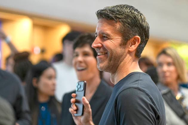 Apple executive John Ternus reacts during the launch of the iPhone 18 Pro and Pro Max in Manhattan, New York, United States, 18 September 2026. Apple puts its new iPhone 18 Pro and Pro Max on sale !ACHTUNG: NUR REDAKTIONELLE NUTZUNG!  Copyright: xAngelxColmenaresx AME8669 20260918-55021441299_1