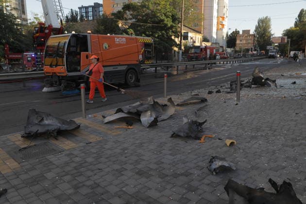 Firefighters respond after attacks in Odesa ODESA, UKRAINE - SEPTEMBER 18: Firefighters are dispatched to the scene after two consecutive attacks hit the central part of Odesa, Ukraine, on September 18, 2026. The second strike occurs while emergency and rescue services are working to deal with the aftermath of the first attack and assist people. Arthur Shvits Anadolu Odesa Ukraine. Editorial use only. Please get in touch for any other usage.  Copyright: x2026xAnadoluxArthurxShvitsx