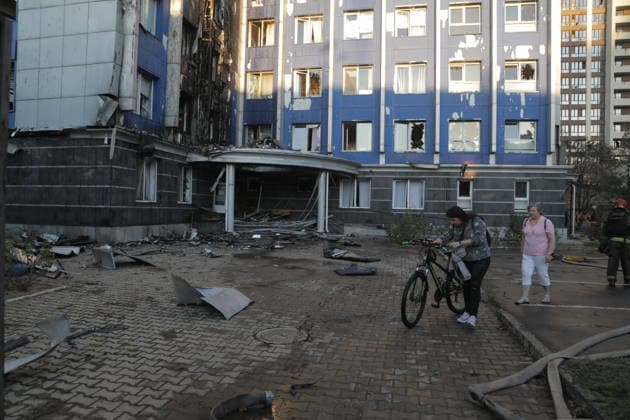 Firefighters respond after attacks in Odesa ODESA, UKRAINE - SEPTEMBER 18: A view of the damaged building as firefighters are dispatched to the scene after two consecutive attacks hit the central part of Odesa, Ukraine, on September 18, 2026. The second strike occurs while emergency and rescue services are working to deal with the aftermath of the first attack and assist people. Arthur Shvits Anadolu Odesa Ukraine. Editorial use only. Please get in touch for any other usage.  Copyright: x2026xAnadoluxArthurxShvitsx