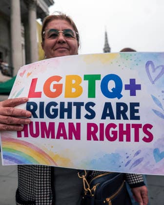. 18 09 2026. London, United Kingdom. Peter Tatchell Attends rotest at Turkish Embassy. Protests at Turkish Embassy & Trafalgar Square following Turkish police arresting dozens of people as part of the government s recent crackdown on LGBTQ+ activists and venues.  xMartynxWheatleyx xi-Imagesx IIM-27016-0017