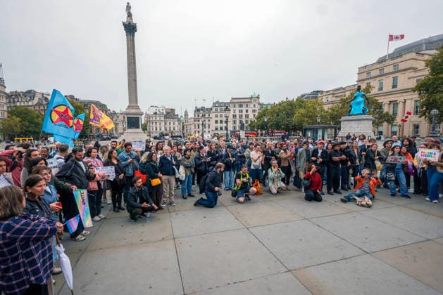 . 18 09 2026. London, United Kingdom. Peter Tatchell Attends rotest at Turkish Embassy. Protests at Turkish Embassy & Trafalgar Square following Turkish police arresting dozens of people as part of the government s recent crackdown on LGBTQ+ activists and venues.  xMartynxWheatleyx xi-Imagesx IIM-27016-0023