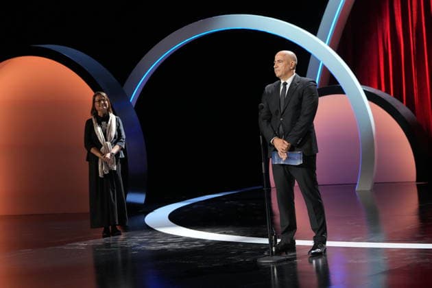 The 74th San Sebastián International Film Festival Kicks Off FIPRESCI Vice President Paola Casella presents the FIPRESCI Award to the vice president of Warner Spain, Carlos Prada, who accepts it on behalf of Paul Thomas Anderson for his film *One Battle After Another* during the opening of the 74th edition of the San Sebastián International Film Festival at the Kursaal Conference Center and Auditorium on September 18, 2026, in San Sebastián, Guipúzcoa, Basque Country, Spain. The San Sebastián Film Festival kicks off its 74th edition this Friday, September 18—running through September 26—with one of the largest gatherings of stars in recent years, featuring names such as Brad Pitt, Penélope Cruz, Orlando Bloom, Rami Malek, Jeremy Irons, and  Copyright: xUnanuex 7784570