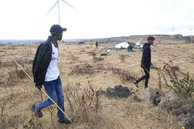 Training aircraft crashes in Kenya, two people lose their lives KAJIADO, KENYA - SEPTEMBER 18: Emergency teams inspect the crash site after a training aircraft crashes in Kipeto, Kajiado County, Kenya, on September 18, 2026. Two people lost ther lives in the crash. Lucas Mukasa Anadolu Kajiado Kenya. Editorial use only. Please get in touch for any other usage.  Copyright: x2026xAnadoluxLucasxMukasax