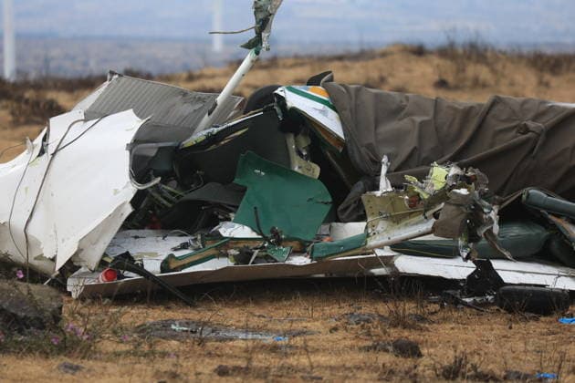 Training aircraft crashes in Kenya, two people lose their lives KAJIADO, KENYA - SEPTEMBER 18: A view of the aircraft as emergency teams inspect the crash site after a training aircraft crashes in Kipeto, Kajiado County, Kenya, on September 18, 2026. Two people lost ther lives in the crash. Lucas Mukasa Anadolu Kajiado Kenya. Editorial use only. Please get in touch for any other usage.  Copyright: x2026xAnadoluxLucasxMukasax