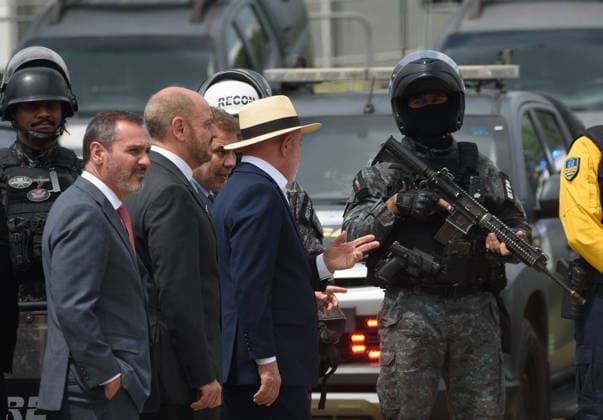 Brazilian President Luiz Inacio Lula da Silva announces security investments in Rio de Janeiro RIO DE JANEIRO, BRAZIL - SEPTEMBER 18: Brazil s President and reelection candidate Luiz Inacio Lula da Silva attends a ceremony announcing investments in security at the headquarters of the Federal Highway Police in Rio de Janeiro, Brazil, on September 18, 2026. Fabio Teixeira Anadolu Rio de Janeiro Brazil. Editorial use only. Please get in touch for any other usage.  Copyright: x2026xAnadoluxFabioxTeixeirax