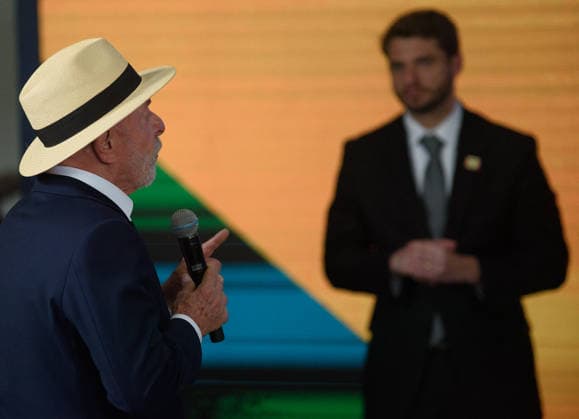 Brazilian President Luiz Inacio Lula da Silva announces security investments in Rio de Janeiro RIO DE JANEIRO, BRAZIL - SEPTEMBER 18: Brazil s President and reelection candidate Luiz Inacio Lula da Silva speaks during a ceremony announcing investments in security at the headquarters of the Federal Highway Police in Rio de Janeiro, Brazil, on September 18, 2026. Fabio Teixeira Anadolu Rio de Janeiro Brazil. Editorial use only. Please get in touch for any other usage.  Copyright: x2026xAnadoluxFabioxTeixeirax