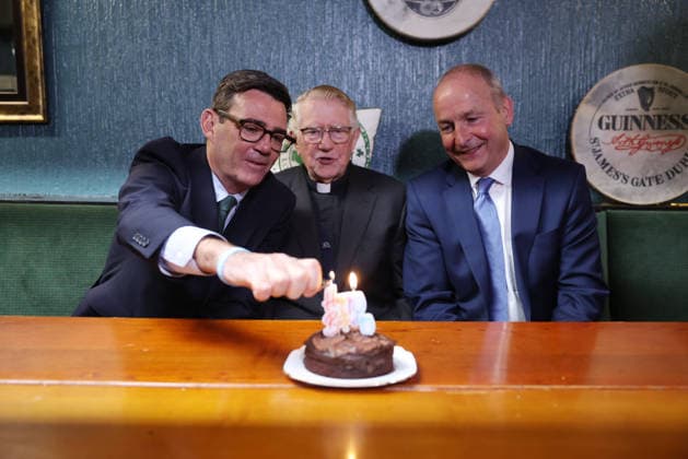 Prime Minister Andy Burnham hosts Taoiseach Micheal Martin 18 09 2026. Ashton-in-Makerfield, United Kingdom. Prime Minister Andy Burnham and Taoiseach Micheal Martin celebrate the 90th birthday of club patron Patrick McNally at the Brian Boru Irish Club., Credit:Ben Perry B66 Avalon United Kingdom, Wigan, Ashton-in-Makerfield, Brian Boru Irish Club  Copyright: xBenxPerryx xB66x xAvalonx 1136187186