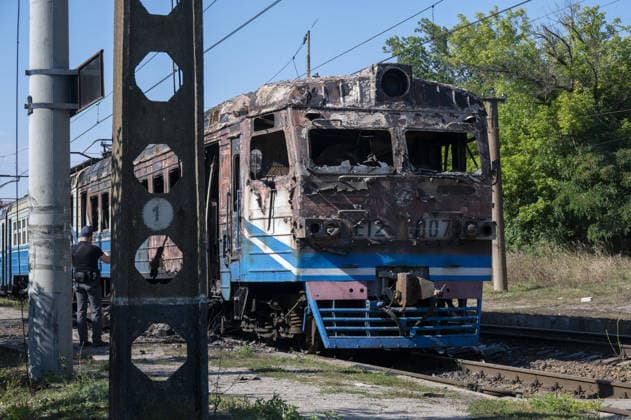 Russians attack on a commuter passenger train in Kharkiv KHARKIV, UKRAINE - SEPTEMBER 18 Officials investigate the train following a Russian attack on a commuter passenger train at the Lypkuvativka railway station with a Geran-4 jet drone in Kharkiv, Ukraine on September 18, 2026. Eight people were injured and a 30-year-old passenger was killed. The attack caused a fire in two train cars. Serhii Masin Anadolu Kharkiv Ukraine. Editorial use only. Please get in touch for any other usage.  Copyright: x2026xAnadoluxSerhiixMasinx