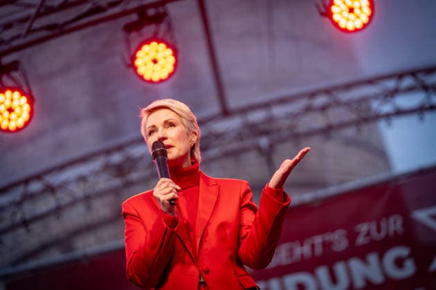 Minister-President and SPD lead candidate Manuela Schwesig at a campaign event in Rostock-Warnemünde; the SPD s closing rally at the Warnemünde Lighthouse for the state election in Mecklenburg-Western Pomerania, Rostock-Warnemünde, Mecklenburg-Western Pomerania, Germany; lighthouse
