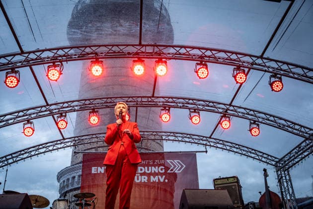 Minister-President and SPD lead candidate Manuela Schwesig at the campaign event in Rostock-Warnemünde; the SPD’s closing rally at the Warnemünde Lighthouse for the state election in Mecklenburg-Western Pomerania, Rostock-Warnemünde, Mecklenburg-Western Pomerania, Germany; lighthouse