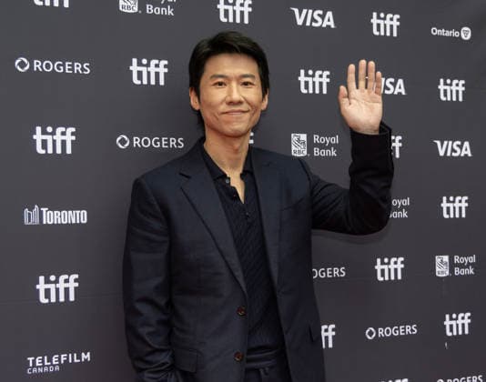 (260919) -- TORONTO, Sept. 19, 2026 -- Actor Wang Xiao poses for photos at the world premiere of the film The Road Not Taken during the 2026 Toronto International Film Festival (TIFF) in Toronto, Canada, on Sept. 18, 2026. (Photo by Zou Zheng Xinhua) CANADA-TORONTO-TIFF-THE ROAD NOT TAKEN-PREMIERE LinxWei 