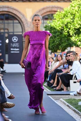 Maison Mesa - Mercedes Benz Fashion Week Madrid, Spain -18 Sept 2026 A model parades with Maison Mesa design during Mercedes Benz Fashion Week Madrid Cibeles Palace in Madrid. Madrid Spain Copyright: xAtilanoxGarciax xSOPAxImagesx PHOTO08626