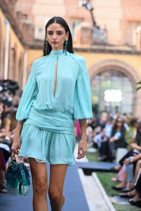 Lola Casademunt - Mercedes Benz Fashion Week Madrid, Spain - 18 Sept 2026 A model parades with Lola Casademunt a design during Mercedes Benz Fashion Week Madrid Cibeles Palace in Madrid. Madrid Spain Copyright: xAtilanoxGarciax xSOPAxImagesx PHOTO08700