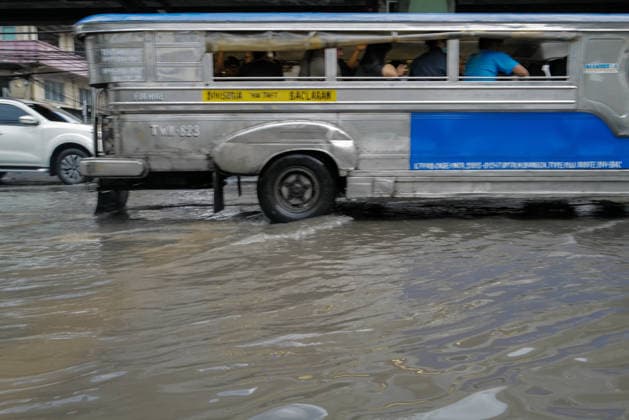 September 18, 2026, Philippines: Southwest monsoon brought by tropical cyclone Dujuan outside the Philippine Area of Responsibility brings thunderstorms and flash floods within the metropolitan of Metro Manila and neighboring provinces. Typhoon Dujuan, Typhoon No. 25, has a sustained winds of 120 km hr near the center with a gustiness up to 150 km hr. The storm continues to travel towards Japan. Philippines  - ZUMAr240 20260918_zip_r240_071 Copyright: xMarcxDominicxRostratax