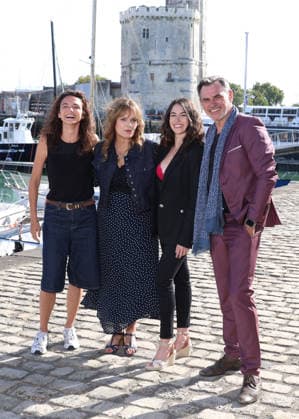 Cecilia Hornus, Jade Pradin, Jérôme Bertin, and Pauline Bression at the Plus Belle la Vie, Encore Plus Belle photocall during the 28th La Rochelle Fiction Festival, France, on September 18, 2026. Denis Guignebourg, Bestimage. Plus Belle la Vie, Encore Plus Belle photocall at the 28th La Rochelle Fiction Festival on September 18, 2026, in La Rochelle, France. La Rochelle, France Copyright: xDenisxGuignebourgx xBestimagexDenisxGuignebourgx xBestimagex
