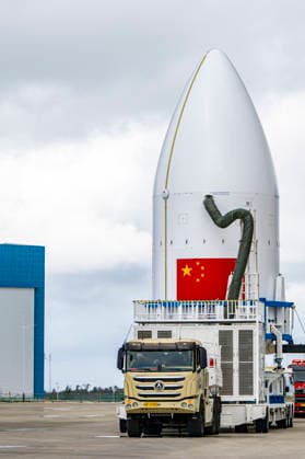 WENCHANG, CHINA - SEPTEMBER 19: The Long March 8A Y11 carrier rocket and its payloads are transferred from the technical area to Launch Pad No. 1 at the Hainan Wenchang Commercial Space Launch Site on September 19, 2026 in Wenchang, Hainan Province of China. The transfer took place after the rocket and payloads completed testing in the technical zone.  Copyright: xVCGx 111667948651