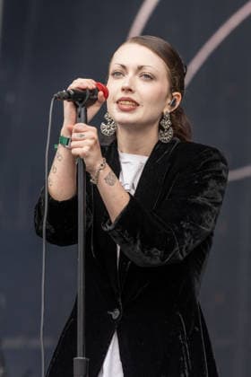 September 18, 2026, Chicago, Illinois, USA: VIOLET GROHL during Riot Fest Music Festival in Chicago, Illinois Chicago USA  - ZUMAs135 20260918_zap_s135_053 Copyright: xDanielxDeSloverx