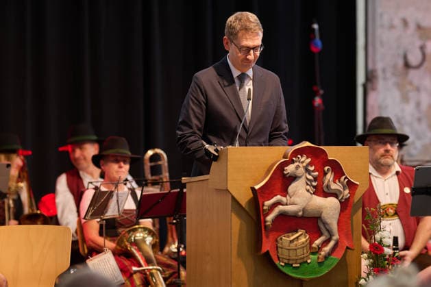 Freilassing, Germany, September 18, 2026 Rail Day 2026 at Lokwelt Freilassing Pictured: Stefan Schnorr, State Secretary at the Federal Ministry of Transportation; Welcome Address: Lokwelt Freilassing, Bavaria Copyright: xFotostandx xWassmuthx