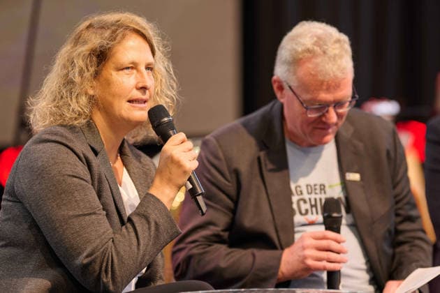 Freilassing, Germany, September 18, 2026—Rail Day 2026 at Lokwelt Freilassing. Pictured: Panel discussion (from left): Dr. Sabine Stock, ÖBB Personenverkehr AG; moderator Dirk Flege, Allianz pro Schiene; Lokwelt Freilassing, Bavaria Copyright: xFotostandx xWassmuthx
