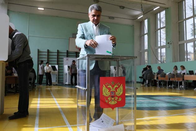 RUSSIA, MOSCOW - SEPTEMBER 19, 2026: Alexey Nechaev, Leader of New People Party, votes in the 2026 Russian legislative election held on September 18-20, including regional parliamentary and local elections, as well as the election to the Russian State Duma of the 9th convocation. Dmitry Yakovlev TASS  97941539