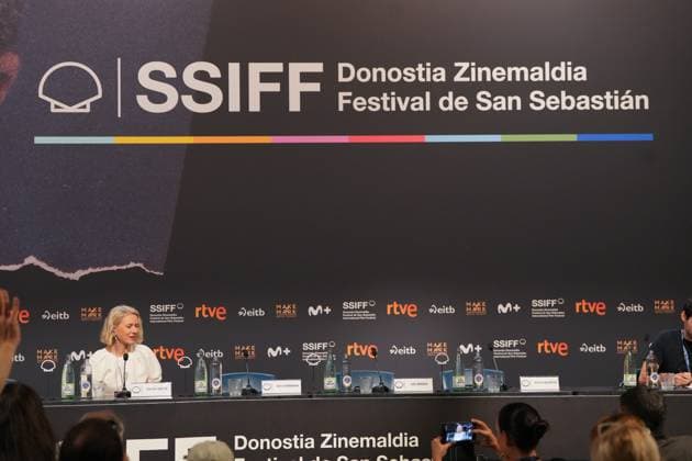 Naomi Watts Presents the Feature Film *The Housewife* at the San Sebastián Film Festival Actress Naomi Watts speaks to the media during the presentation of the film *The Housewife* as part of the 74th edition of the San Sebastián Film Festival, on September 19, 2026, in San Sebastián, Guipúzcoa, Basque Country, Spain. In addition to presenting the film, Watts received a Donostia Award at this year’s festival in recognition of her professional career. SEPTEMBER 19, 2026 San Sebastián, Guipúzcoa, Basque Country, Spain  Copyright: xUnanuex 7784988